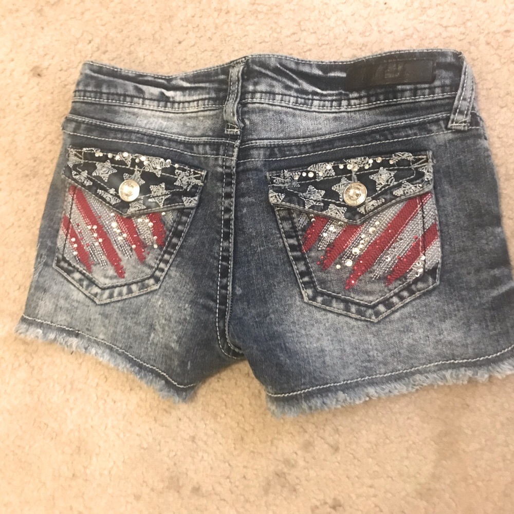 Wallflower size 3 Stars and Stripes shorts